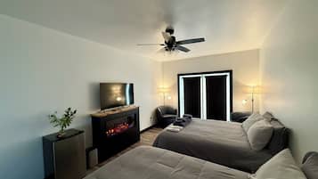 Standard Quadruple Room, Patio, Mountain View