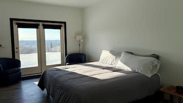 Standard Room, Patio, Mountain View