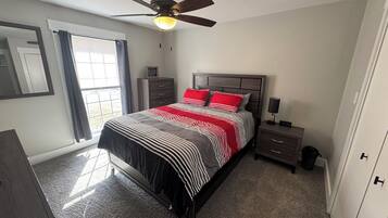 Iron/ironing board, free WiFi, bed sheets