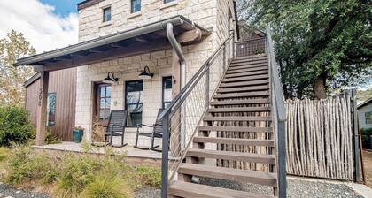 Sunday Haus Loft - Walk to Main Street!