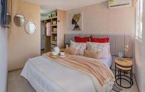 2 dormitorios, tabla de planchar con plancha, Internet y ropa de cama