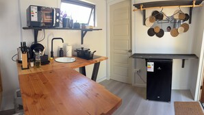 Private kitchen - Studio at the Airport for two (pet friendly) (Balmaceda)