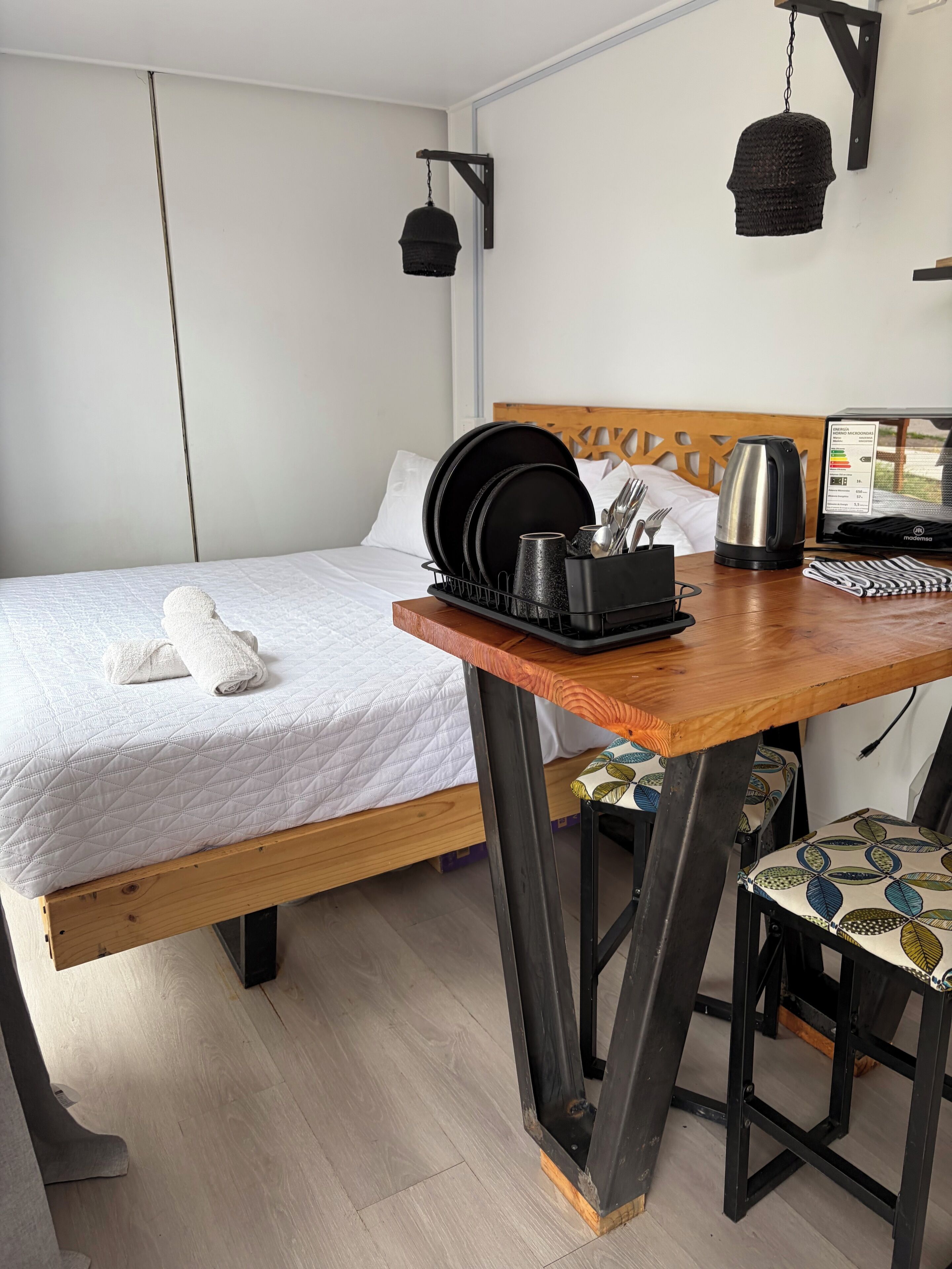 1 quarto, Wi-Fi de cortesia, roupa de cama