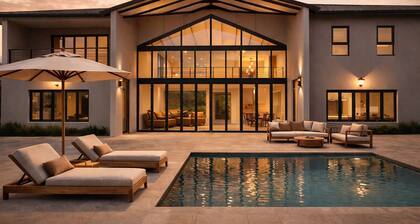 Ultra-luxury 4-bed villa w/pool in private nature reserve