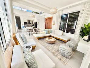 TV - 4BR Villa Serena in Sosua Ocean Village (Sosúa)