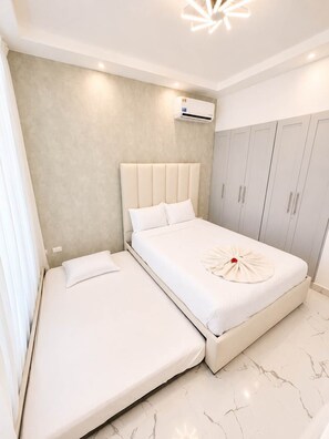 5 bedrooms, iron/ironing board, travel crib, WiFi