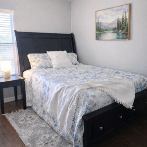 3 bedrooms, iron/ironing board, free WiFi, bed sheets