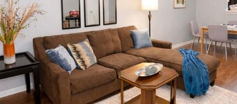 Near NAS JAX & Major Highways | Full Kitchen, Parking, Work Ready