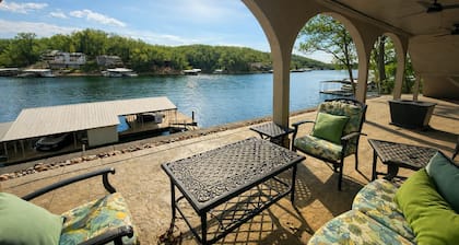 Mimosa Mornings Home for 12