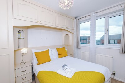 Spacious 3 Bedroom Home in Westhoughton