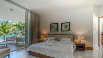 Skrivebord, strykejern/-brett, wi-fi (inkludert) og sengetøy