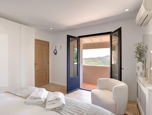 4 bedrooms, iron/ironing board, WiFi, bed sheets - Stylish 4-Bedroom Design Villa with Pool, Gym & Open Valley Views – Côte d’Azur (Le Tignet)