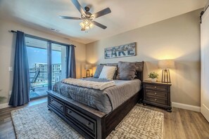 3 bedrooms, travel cot, WiFi, bed sheets - Family Tides  Condo for 8 (Osage Beach)