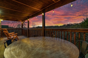 Outdoor dining - Family Cabin with Fire Pit, Sauna & Mini Golf! (Sevierville)