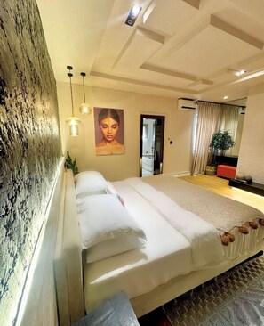 Iron/ironing board, free WiFi - smartstay ng (Abuja)