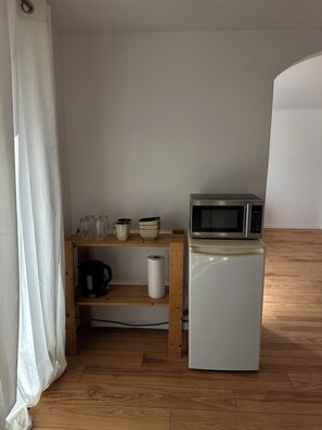 Interior - Welcome to our countryside retreat. (Quesnel)