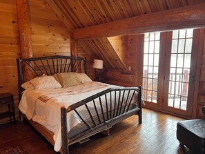 5 bedrooms, iron/ironing board, WiFi, bed sheets - Fireside Lodge. A Fantastic 5-bedroom log home in Carrabassett Valley. (Carrabassett Valley)
