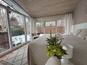 4 makuuhuonetta, silitysrauta/-lauta, ilmainen Wi-Fi