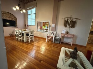 Dining - CORAZONDEBAIRES Premium center p/7-9. Steps away from the Colón and the Obelisco. (Buenos Aires)
