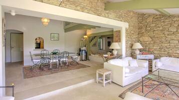 4 bedrooms, Internet