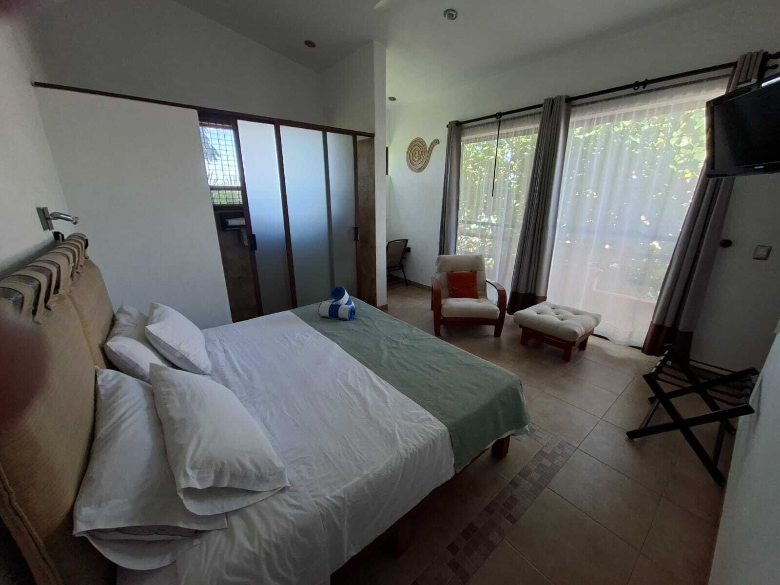 Ferros/tábuas de passar roupa, Wi-Fi, roupa de cama