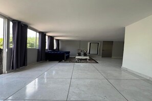 Interior - Lucent Aparthotel (Barranquilla)