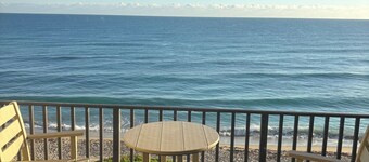 Direct Oceanfront 2-bedroom Hutchinson Island Condo