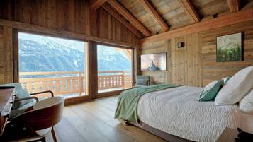 6 dormitorios, tabla de planchar con plancha, wifi y ropa de cama