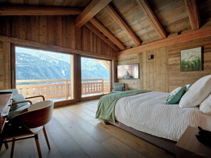 6 chambres, fer et planche à repasser, Wi-Fi, draps fournis