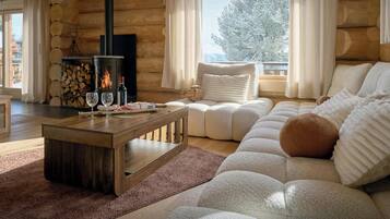 Fernseher, Kamin