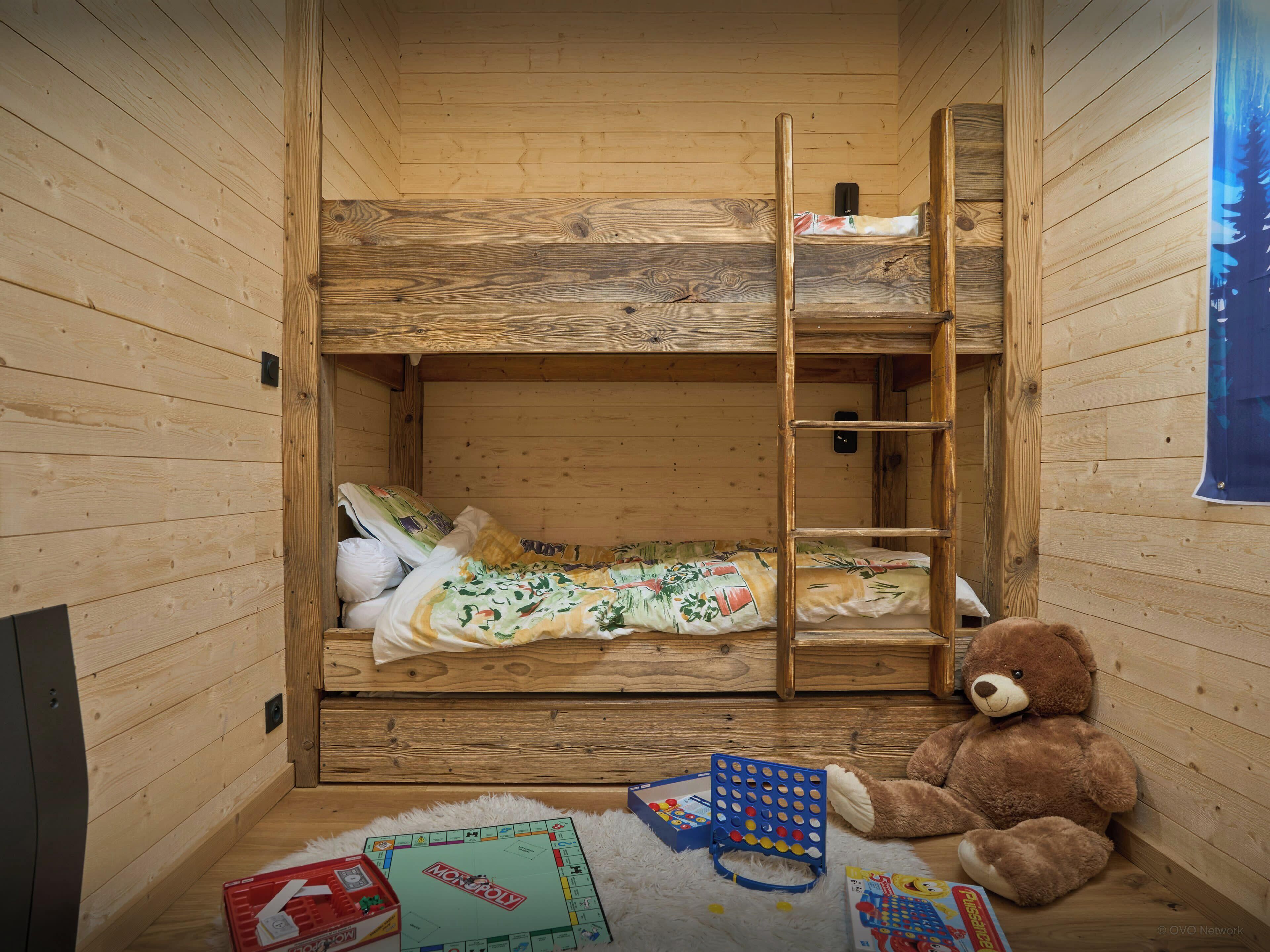 4 dormitorios, tabla de planchar con plancha, wifi y ropa de cama