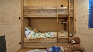4 dormitorios, tabla de planchar con plancha, wifi y ropa de cama