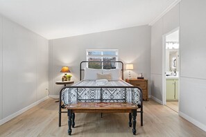 3 bedrooms, iron/ironing board, travel crib, free WiFi