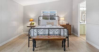 Broadway Place, Cozy! 3 Brdm, 2 Bath Home, Near Churchill School Concerts!