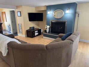 TV, fireplace - Hendrickson House - Downtown Bayfield, WI (Bayfield)