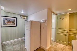 Interior - Carriage @ Hendrickson House (Bayfield)