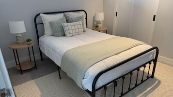 2 bedrooms, WiFi, bed sheets