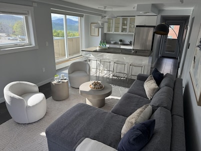 Steps to Lifts! Upscale Village Condo