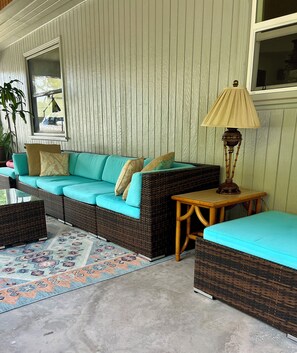 Property grounds - Mango House 2 bedroom- less than 1 mile to downtown Eau Gallie Arts District! (Melbourne)