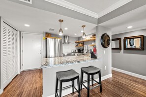 Fridge, microwave, oven, stovetop - NEW Listing Waterfront w/Dock, PickleBall, & More! (Indian Shores)