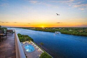 Pool - NEW Listing Waterfront w/Dock, PickleBall, & More! (Indian Shores)