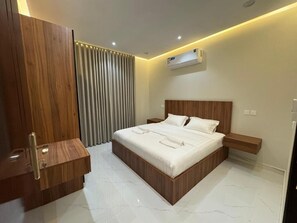 Iron/ironing board, free WiFi - Luxury apartments (Madinah)