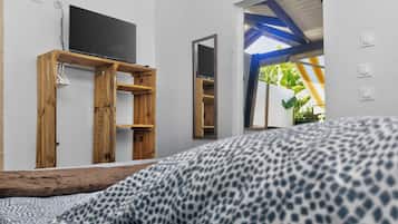 Bungalow, Balcony | Ruang kerja komputer riba, seterika/papan seterika, Wi-fi percuma