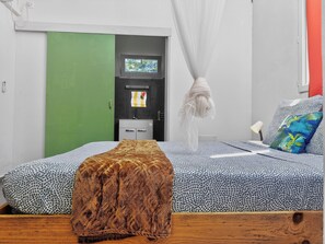 Bungalow, Balcony | Laptop workspace, iron/ironing board, free WiFi - TERAKOTA Village Créole jacuzzis-plage (Deshaies)