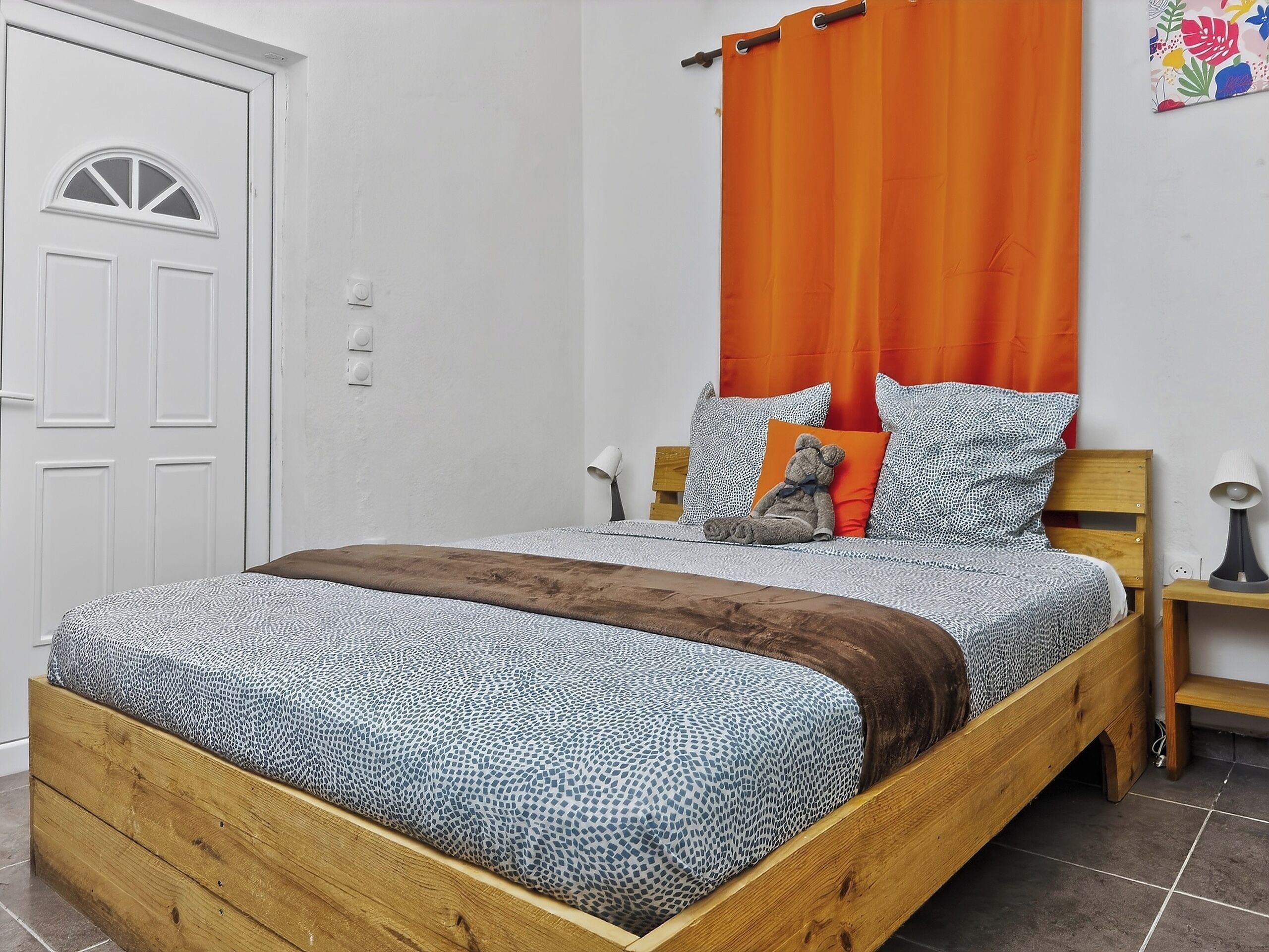 Bungalow, balcon | Espace de travail pour ordinateur portable, fer et planche à repasser