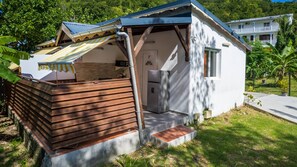 Bungalow, balcon | Extérieur
