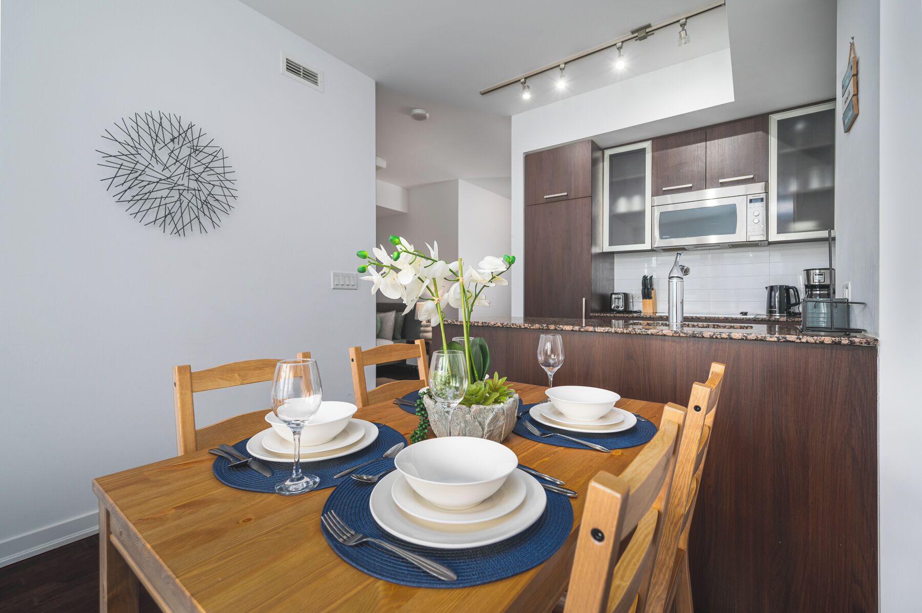 舒适套房, 城市景观 | 用餐