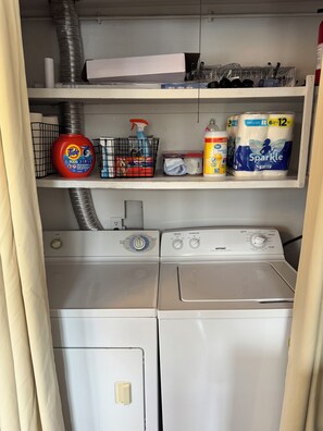 Interior - Family and pet friendly 2-bedroom apartment in the historic section Berlin (Berlin)