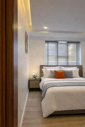 Căn hộ, ban công, quang cảnh thành phố | Khu vực làm việc phù hợp cho laptop, bàn ủi/dụng cụ ủi quần áo