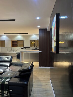 Lägenhet - balkong - utsikt mot staden | Interiör